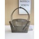 보테가베네타 Bottega Veneta 575943 Arco 숄더백 33cm