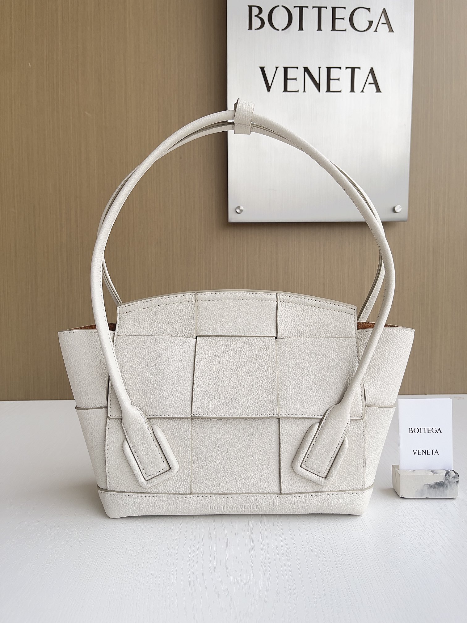 보테가베네타 Bottega Veneta 575943 Arco 33cm