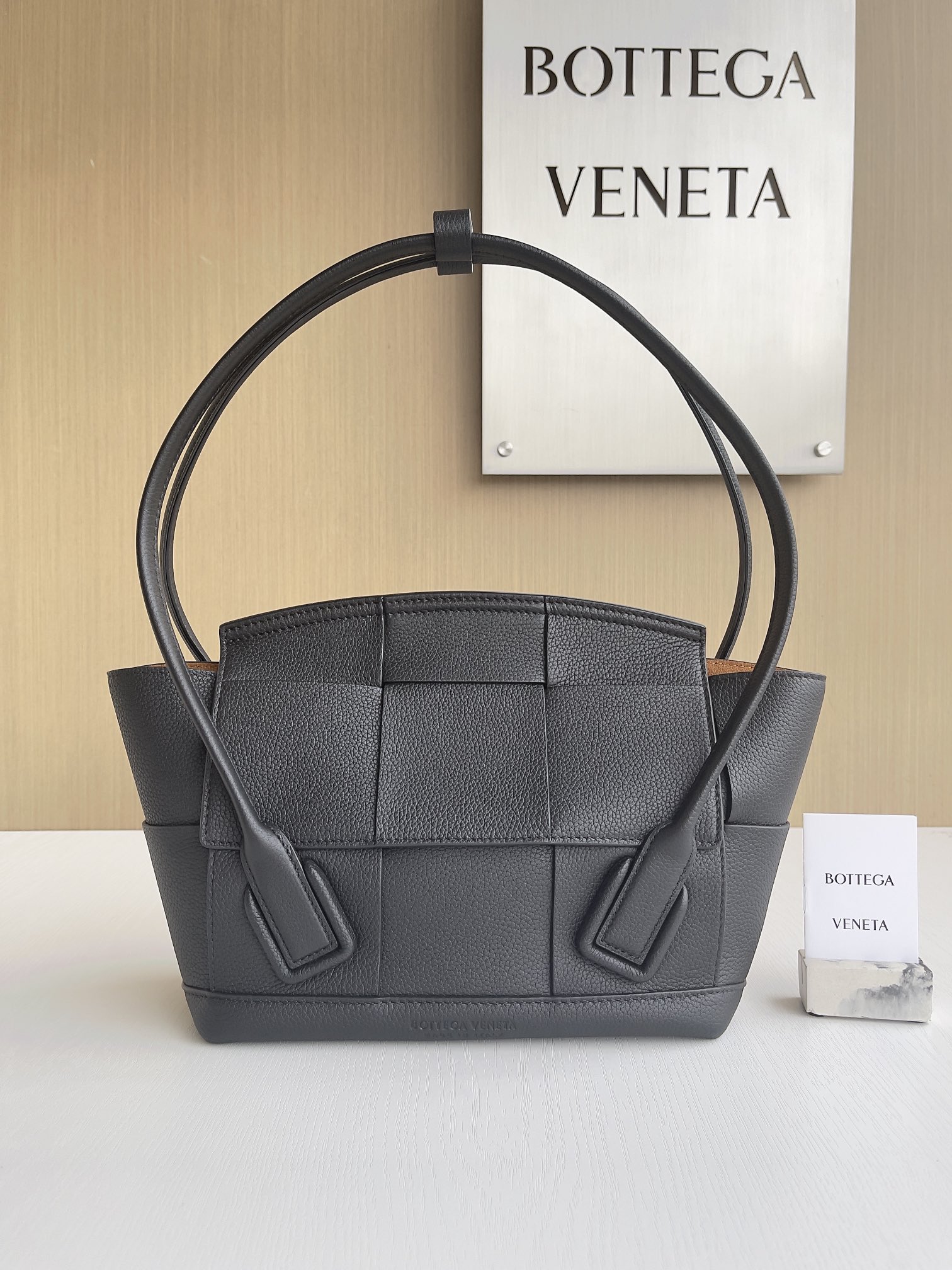 보테가베네타 Bottega Veneta 575943 Arco 33cm