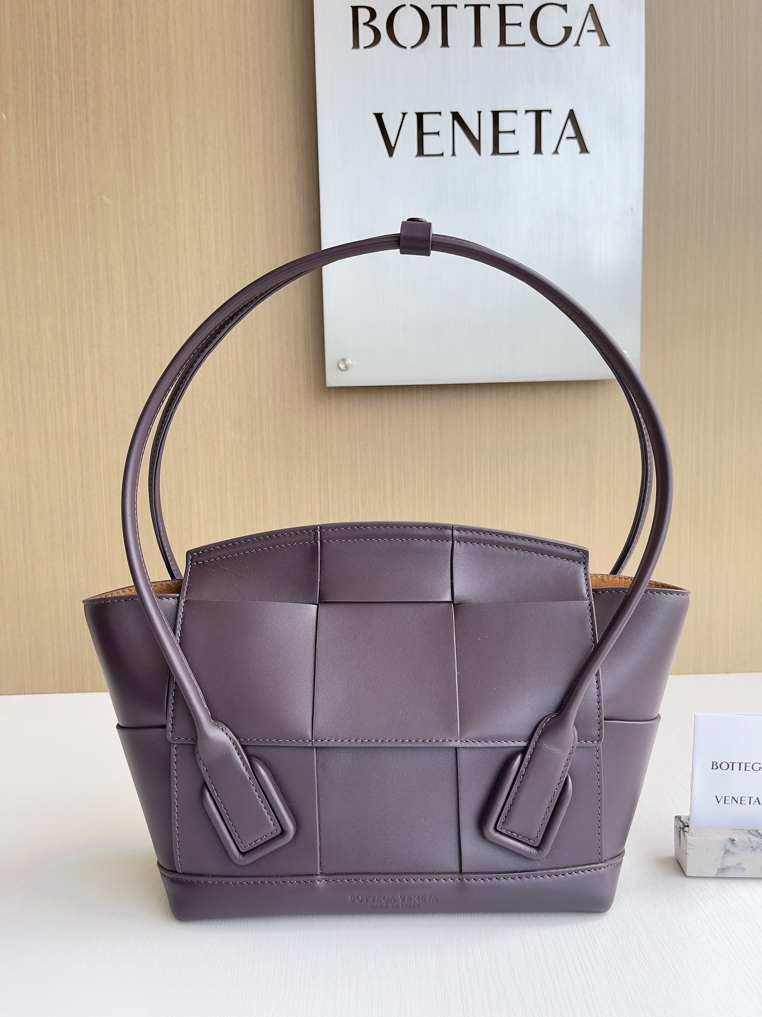 보테가베네타 Bottega Veneta 575943 Arco 33cm