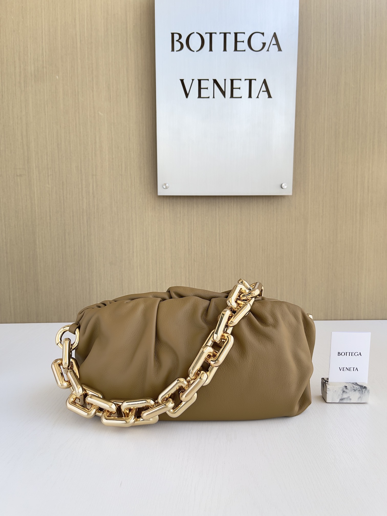 보테가베네타 Bottega Veneta 620230 Chain Pouch 31cm