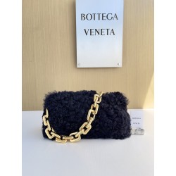 보테가베네타 Bottega Veneta 620230 Chain Pouch 31cm
