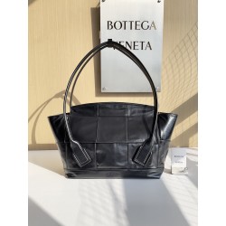 보테가베네타 Bottega Veneta 666874 Arco 숄더백 23cm