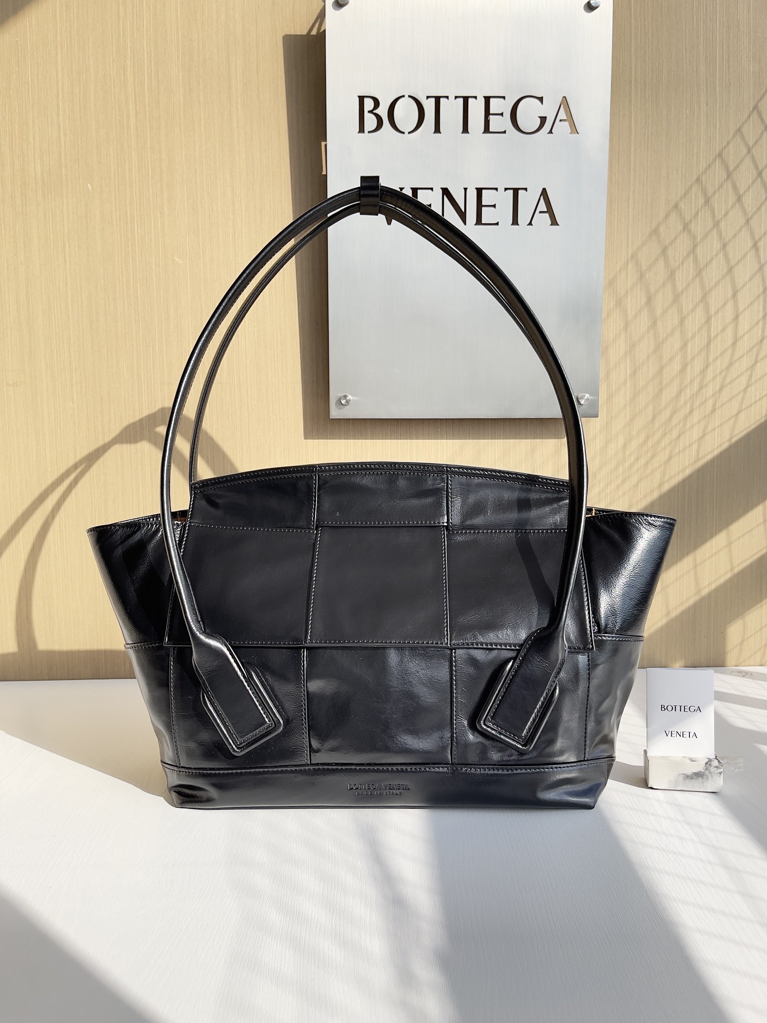 보테가베네타 Bottega Veneta 666874 Arco 23cm