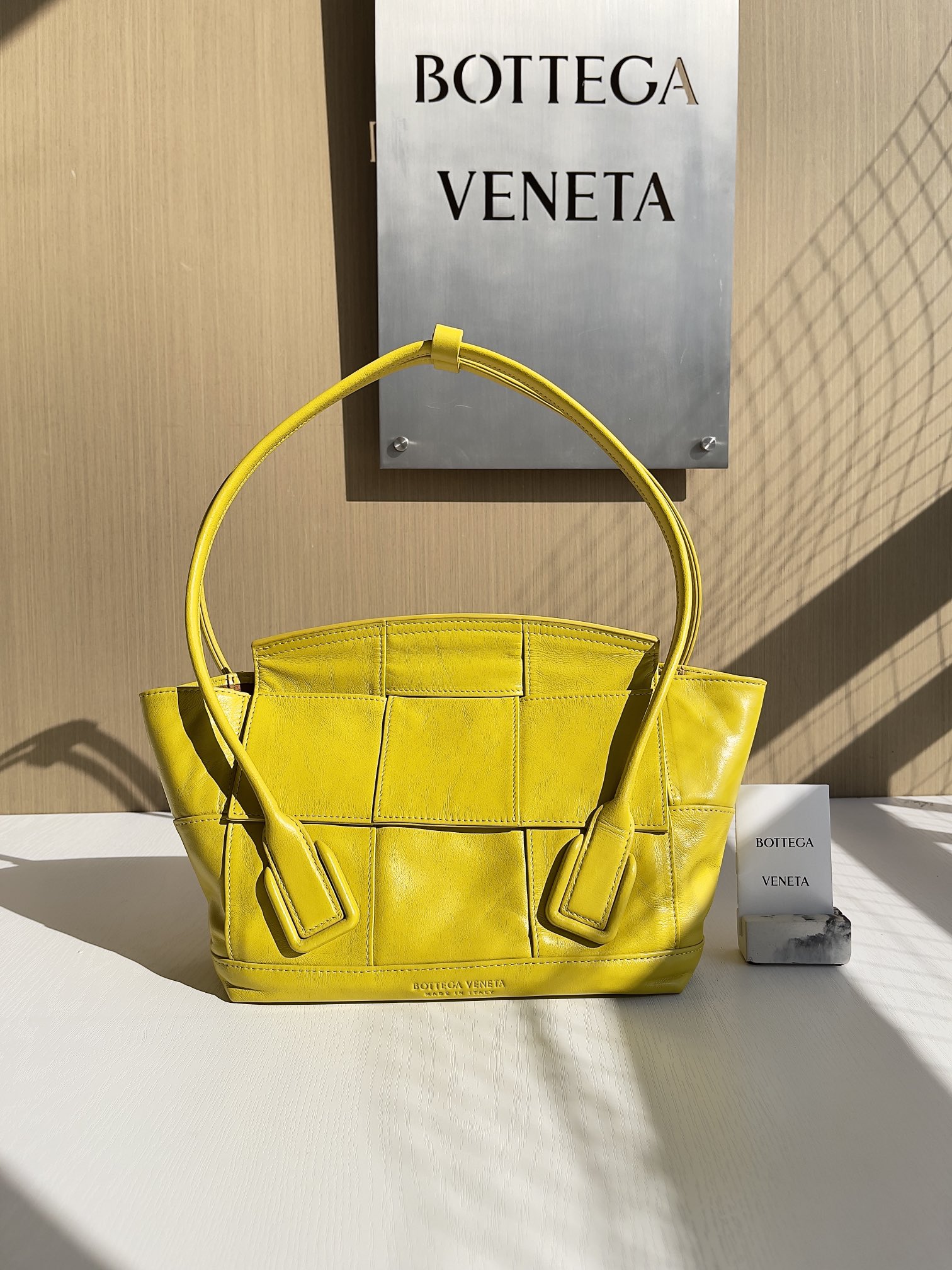 보테가베네타 Bottega Veneta 666874 Arco 23cm