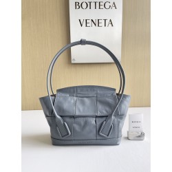 보테가베네타 Bottega Veneta 666874 Arco 숄더백 23cm