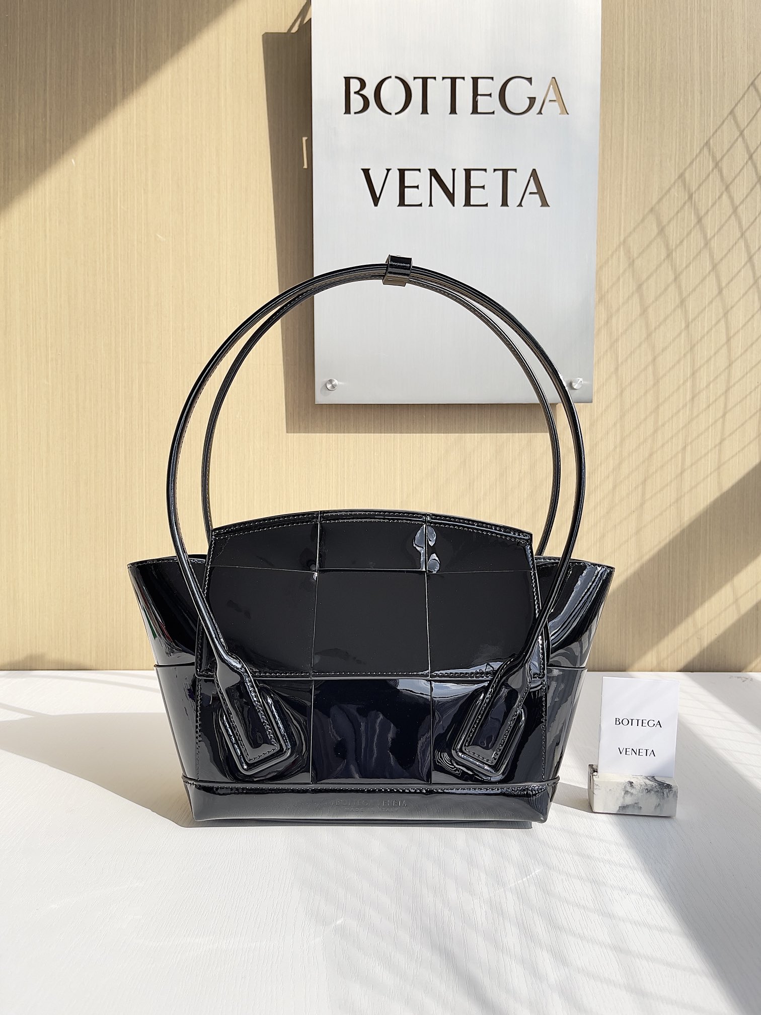 보테가베네타 Bottega Veneta 666874 Arco 23cm
