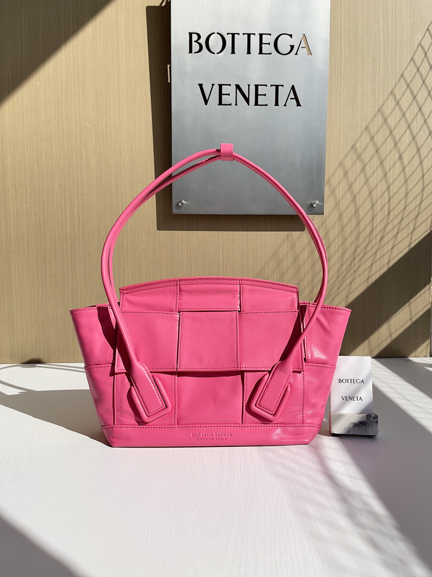 보테가베네타 Bottega Veneta 666874 Arco 23cm
