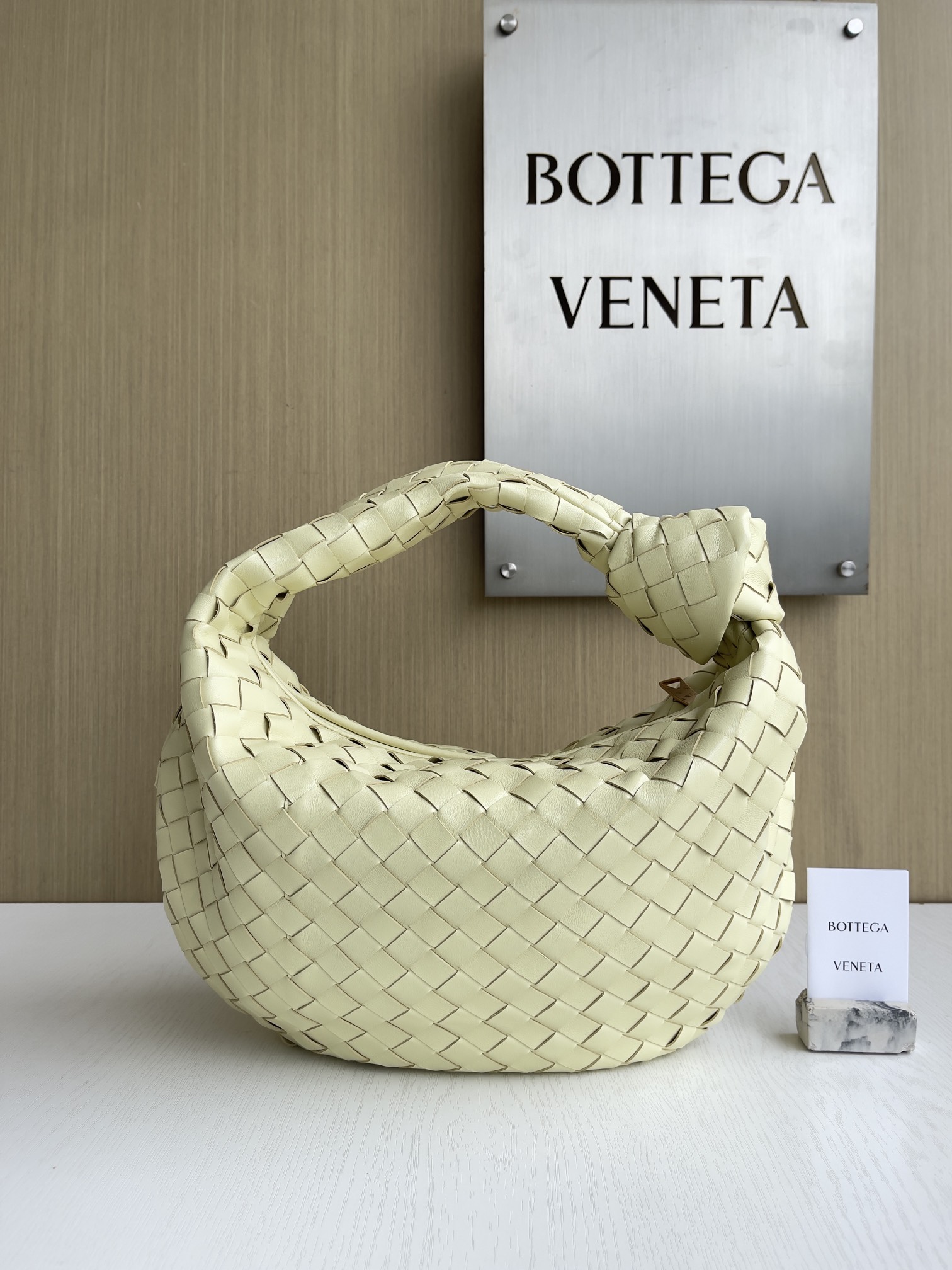 보테가베네타 Bottega Veneta 690225 Jodie 36cm