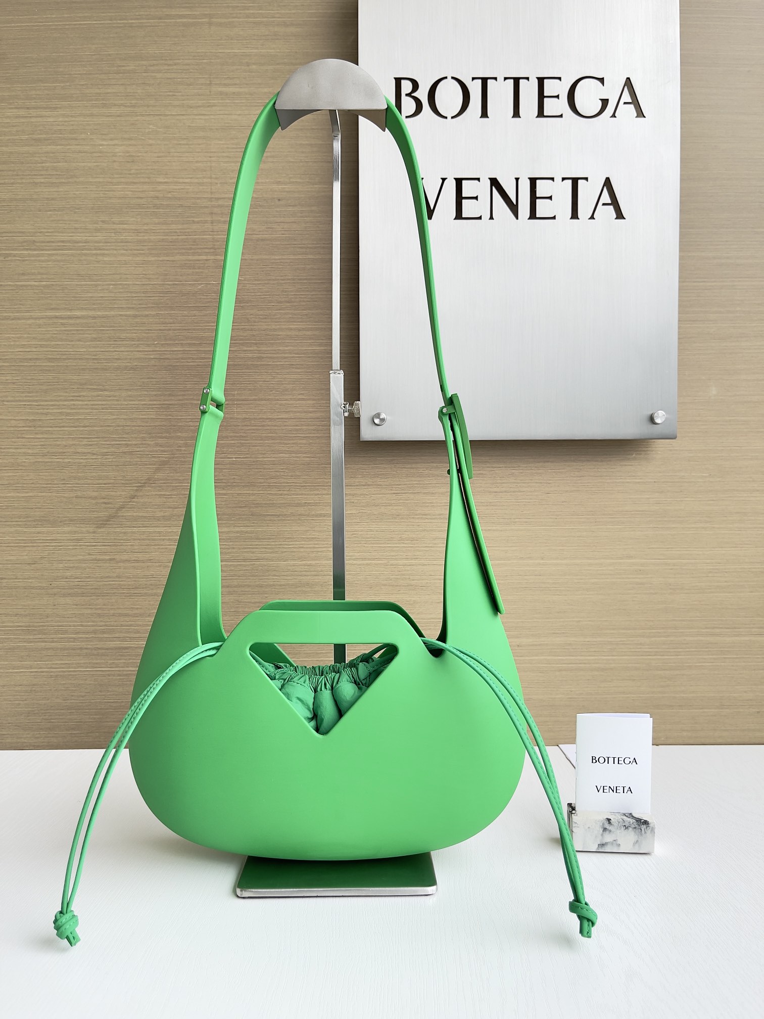 보테가베네타 Bottega Veneta 696920 Punch 27cm