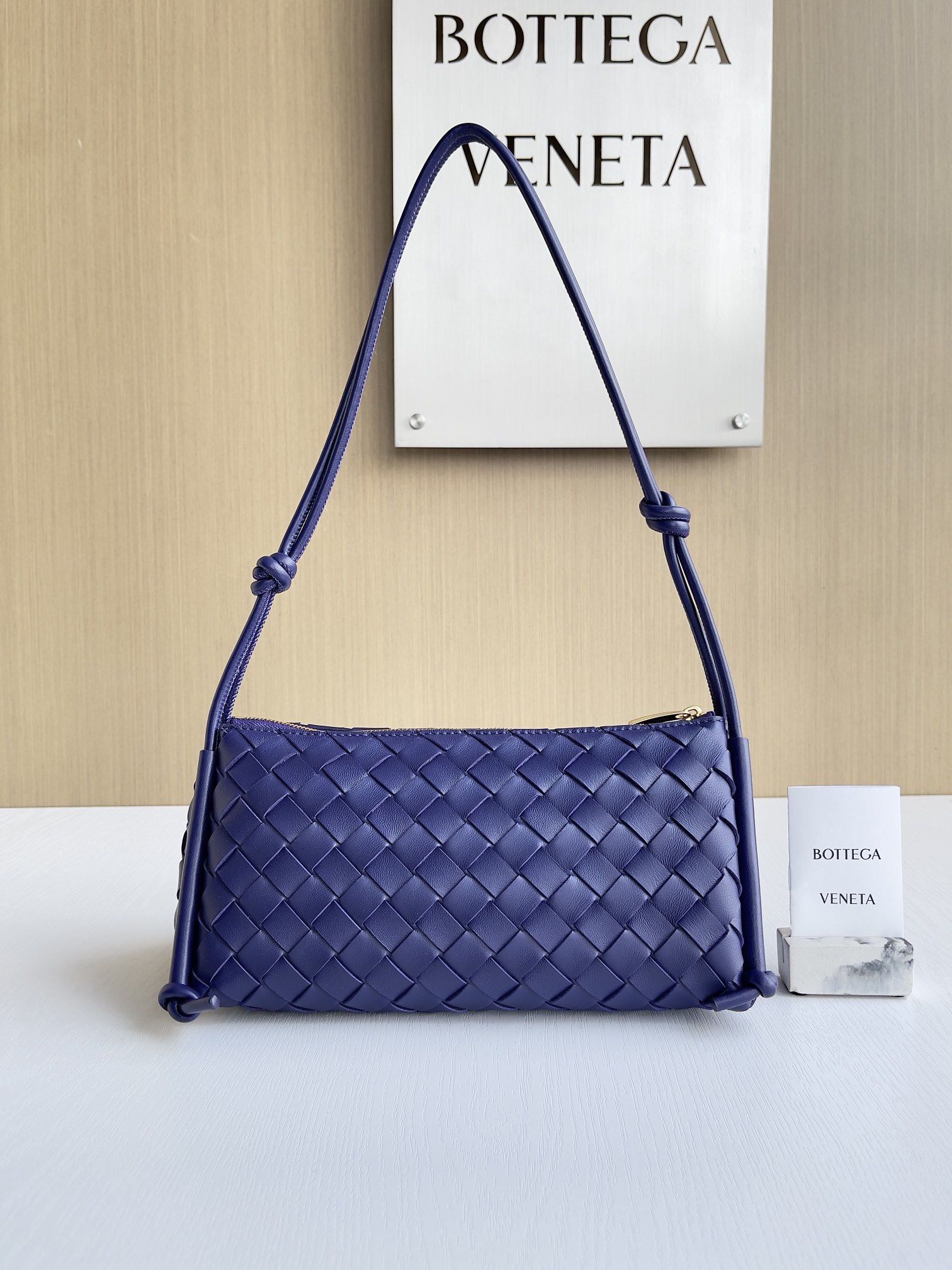 보테가베네타 Bottega Veneta 701025  숄더백 28cm
