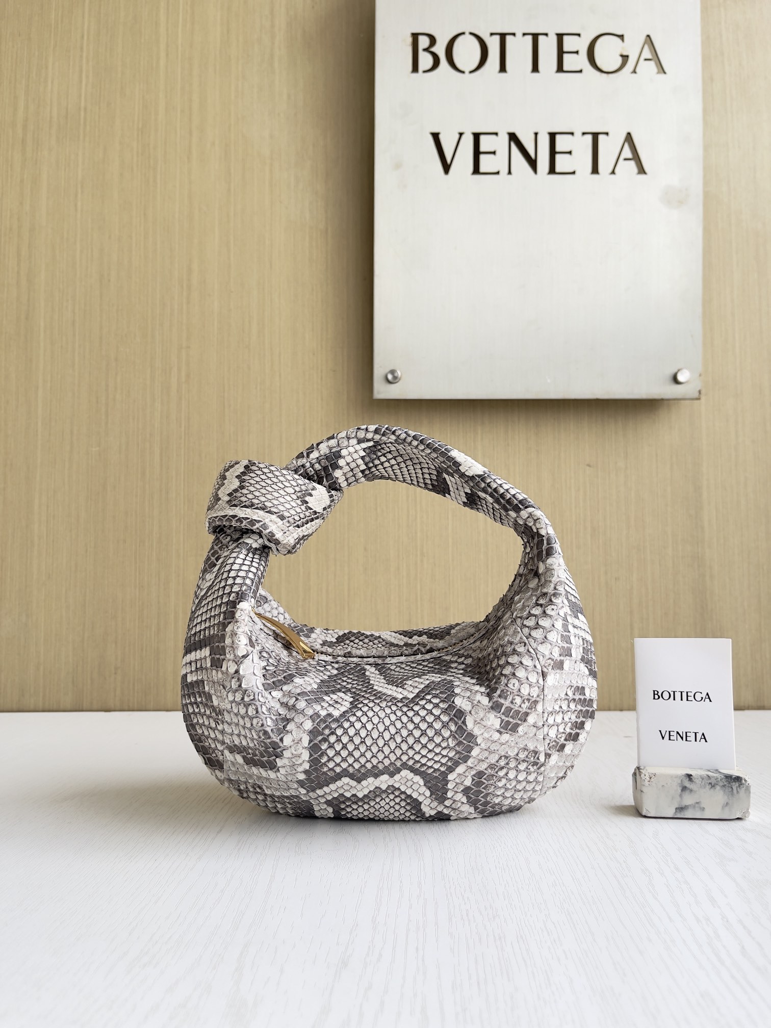 보테가베네타 Bottega Veneta 789246 Jodie 23cm