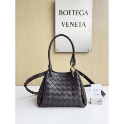 보테가베네타 Bottega Veneta 796569 Andiamo Parachute 숄더백 16.5cm