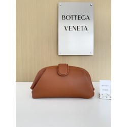 보테가베네타 Bottega Veneta 796564 Lauren 클러치 31.5CM