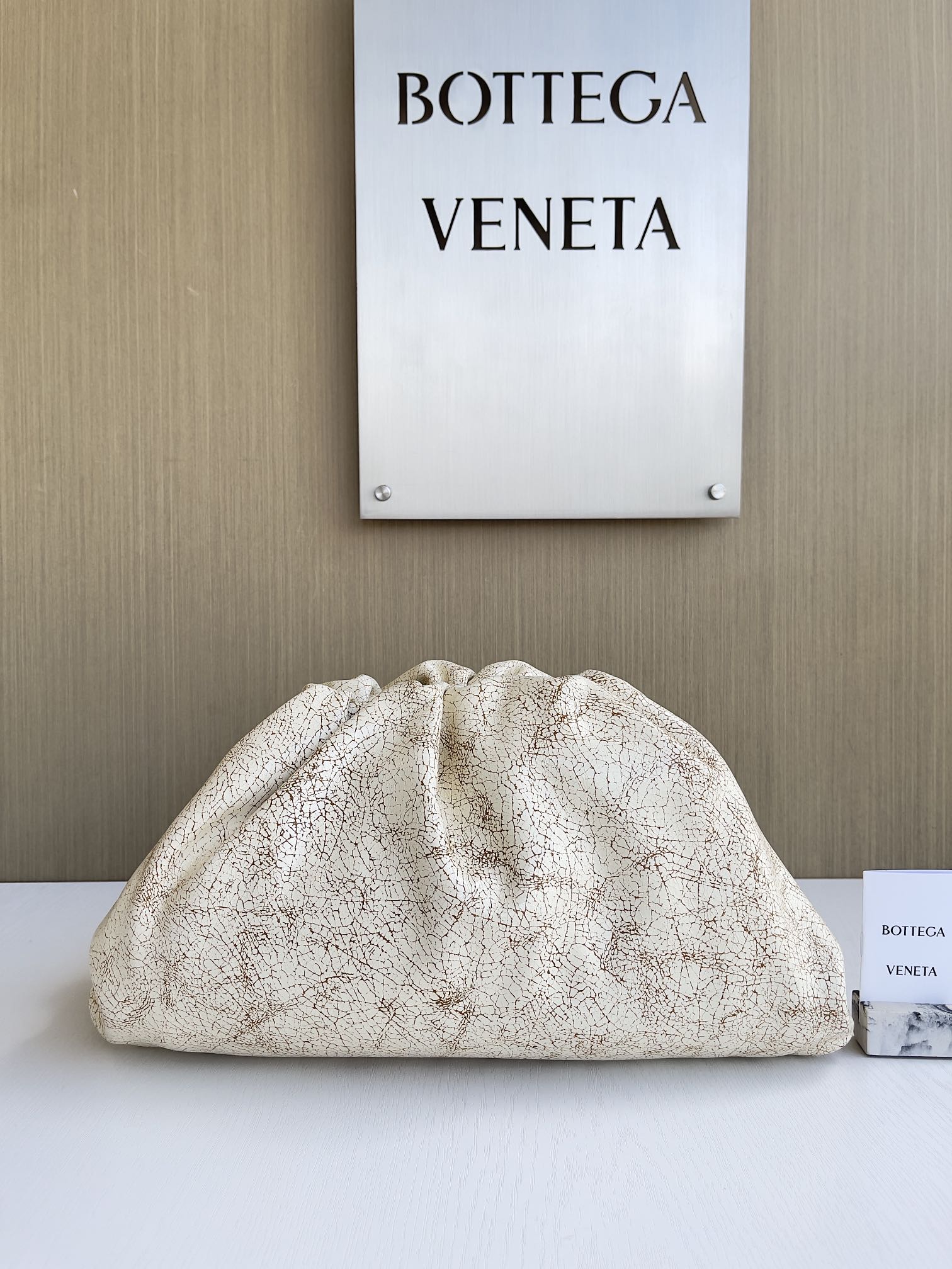 보테가베네타 Bottega Veneta Pouch 클러치 38CM
