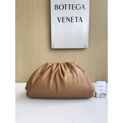 보테가베네타 Bottega Veneta Pouch 클러치 38CM