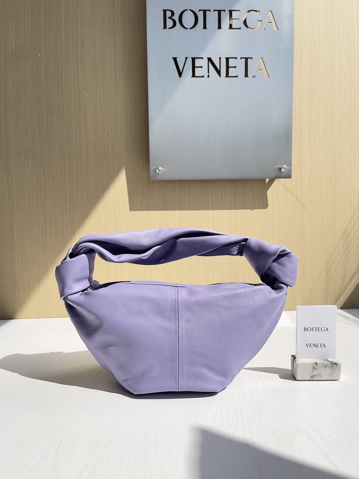 보테가베네타 Bottega Veneta Double Knot 629635