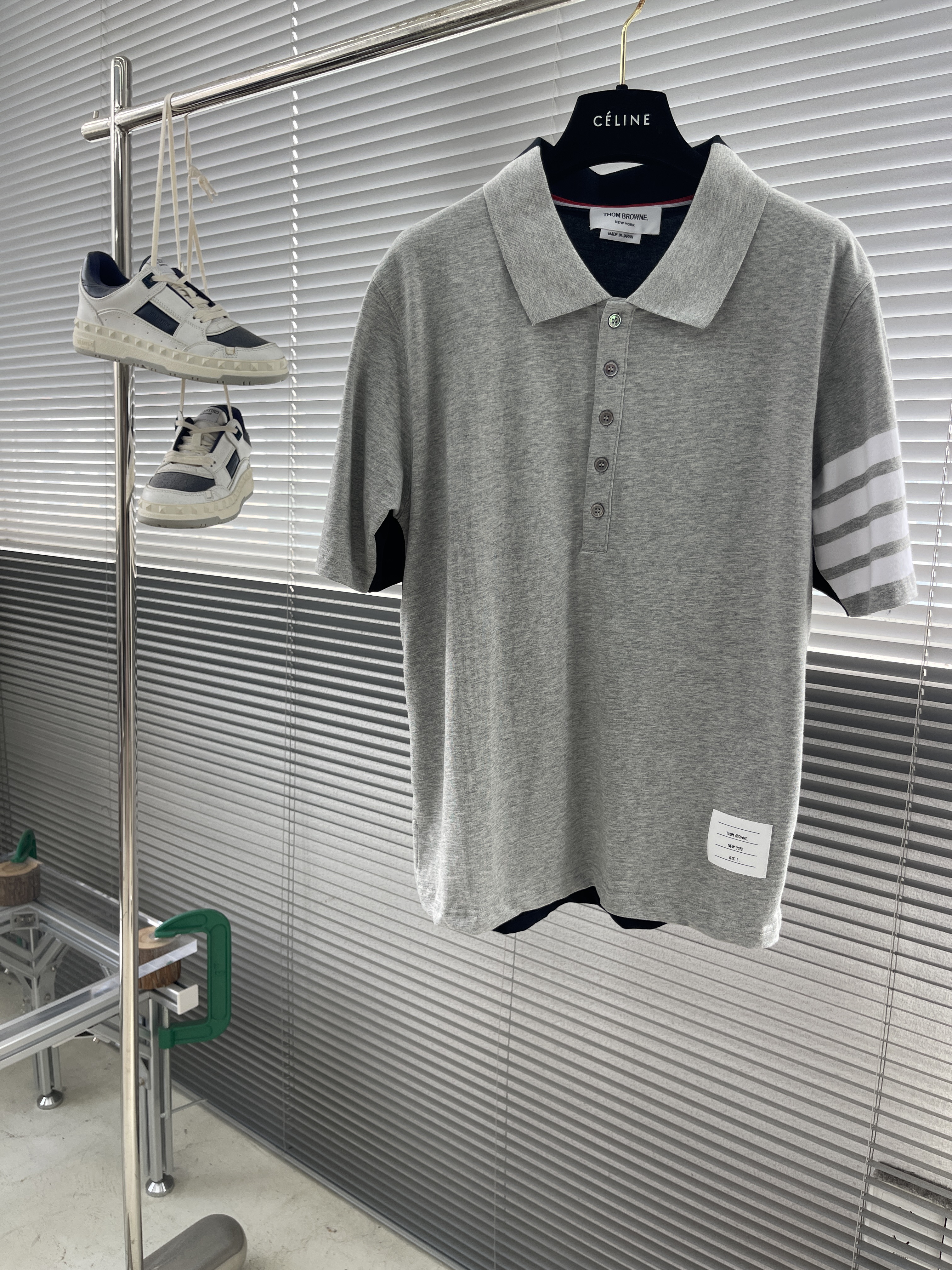 톰브라운 Thom Browne 동서 폴로 셔츠