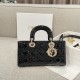 디올 Dior Lady D-Joy bag 미디엄  26cm  M0540O