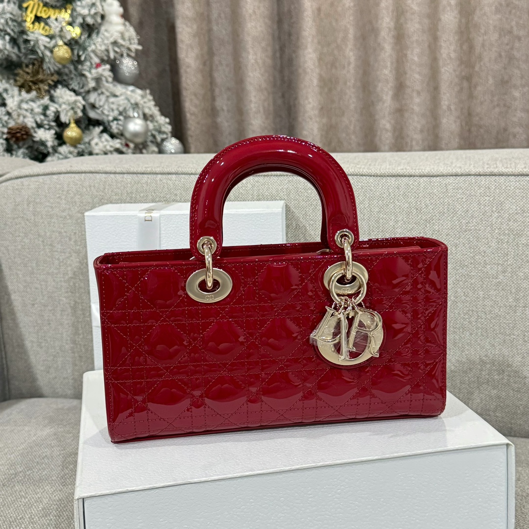 디올 Dior Lady D-Joy bag 미디엄 26cm M0540O
