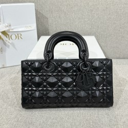 디올 Dior Lady D-Joy bag 미디엄 26cm M0540O