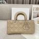 디올 Dior Lady D-Joy bag 미디엄 26cm M0540O