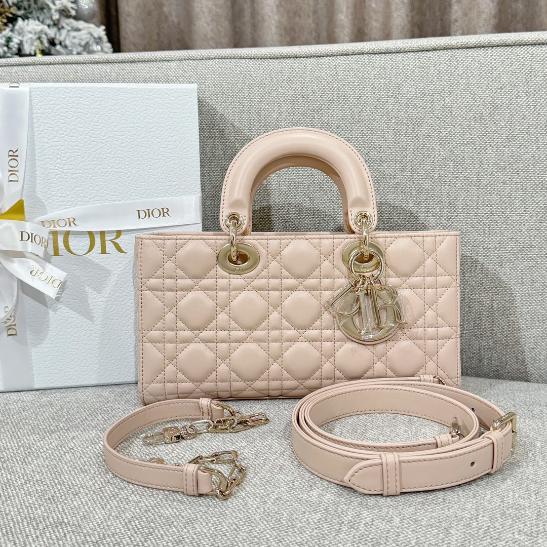 디올 Dior Lady D-Joy bag 미디엄 26cm M0540O