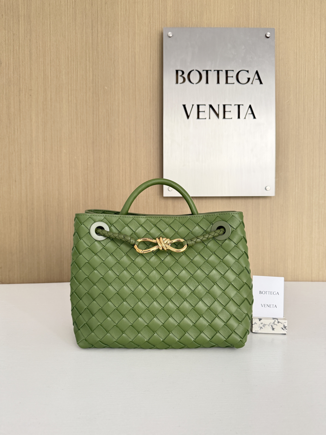 보테가 베네타 Bottega Veneta 743568 Andiamo 28cm