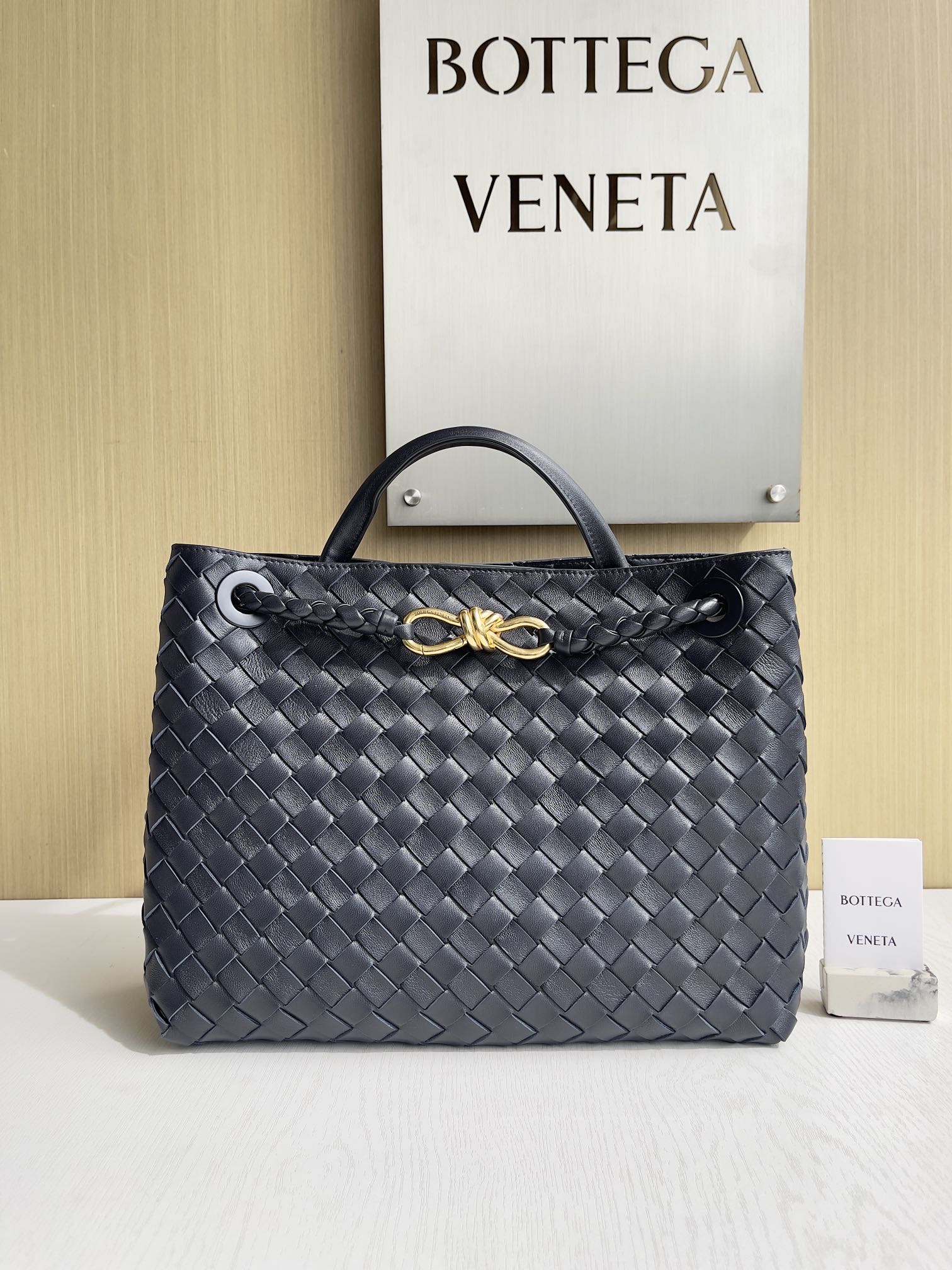 보테가 베네타 Bottega Veneta 743572 Andiamo 34cm