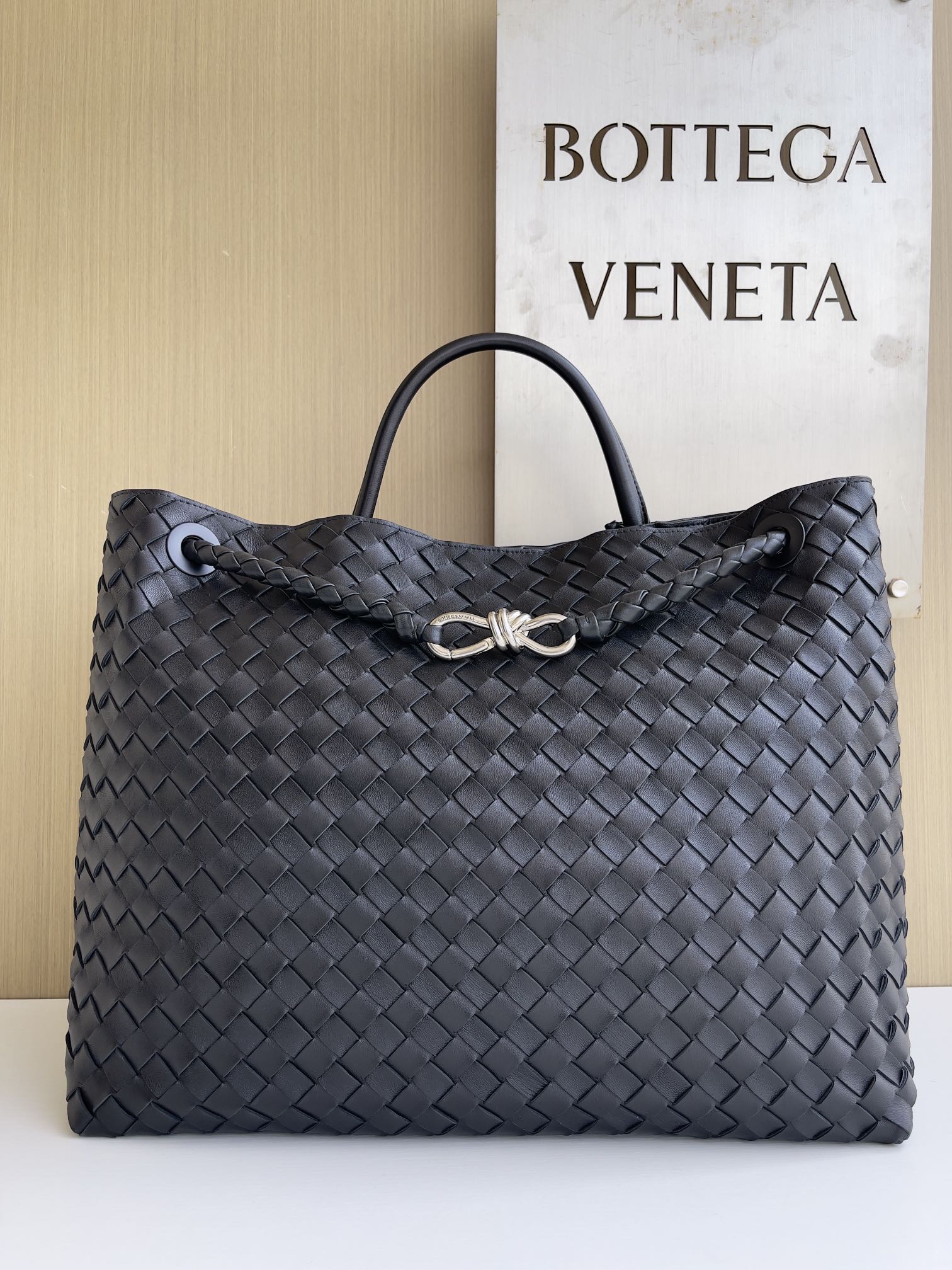보테가 베네타 Bottega Veneta 743575 Andiamo 45cm