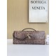보테가 베네타 Bottega Veneta 794945 Andiamo Clutch 31cm