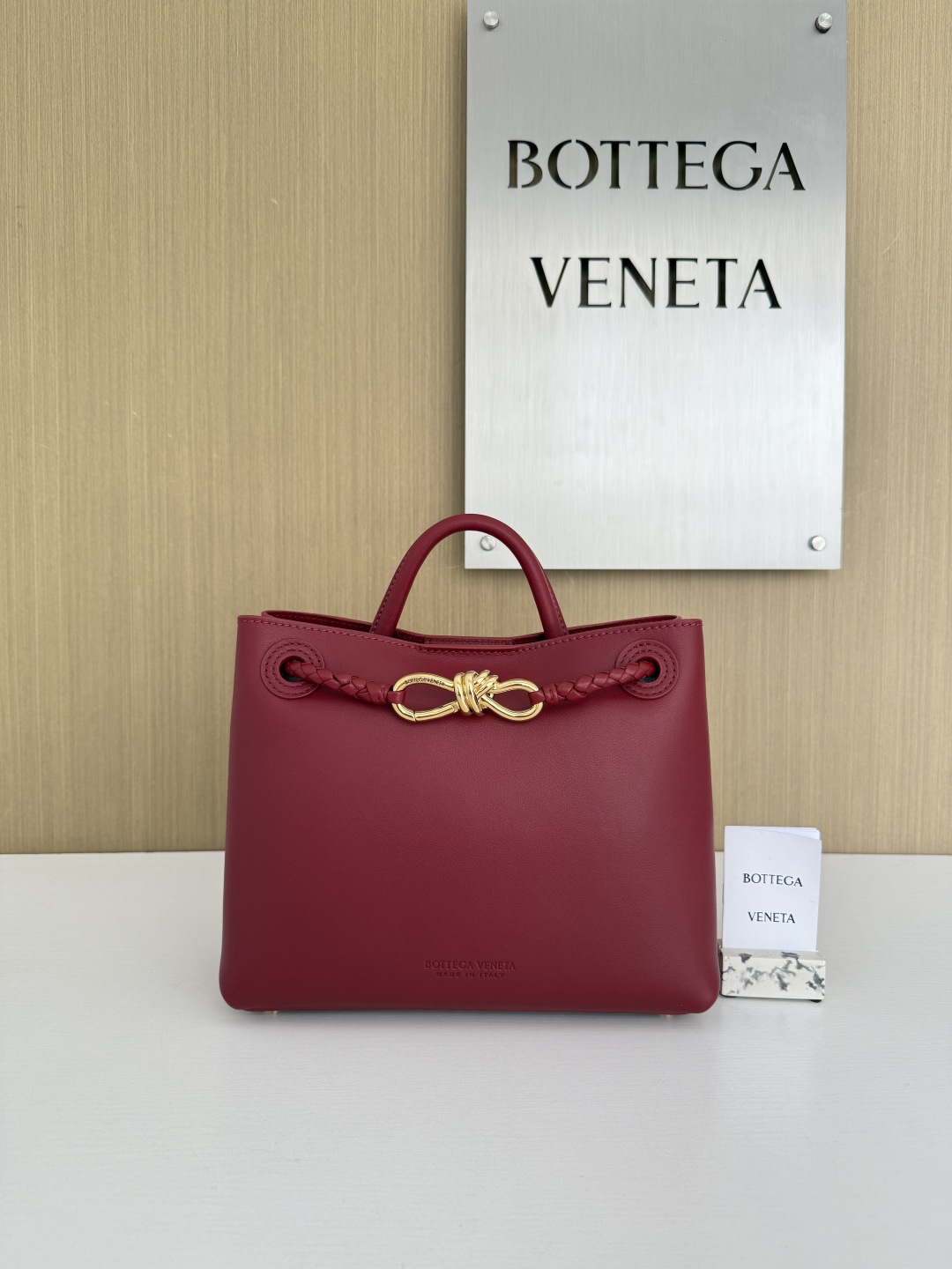 보테가 베네타 Bottega Veneta 810213 Andiamo 28cm