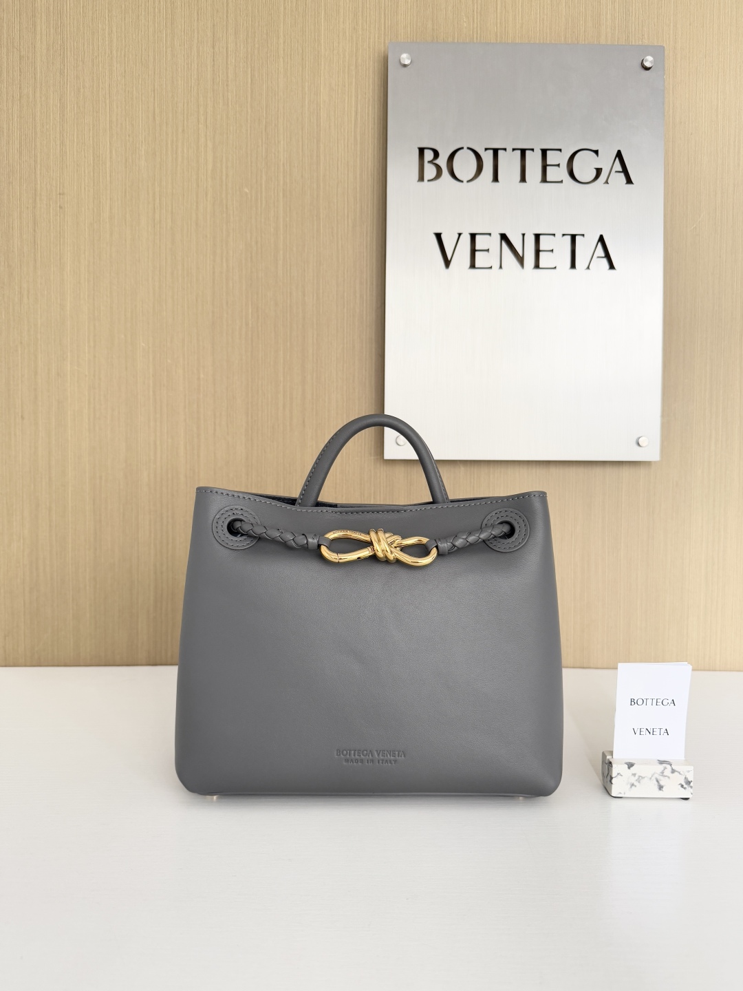 보테가 베네타 Bottega Veneta 810213 Andiamo 28cm