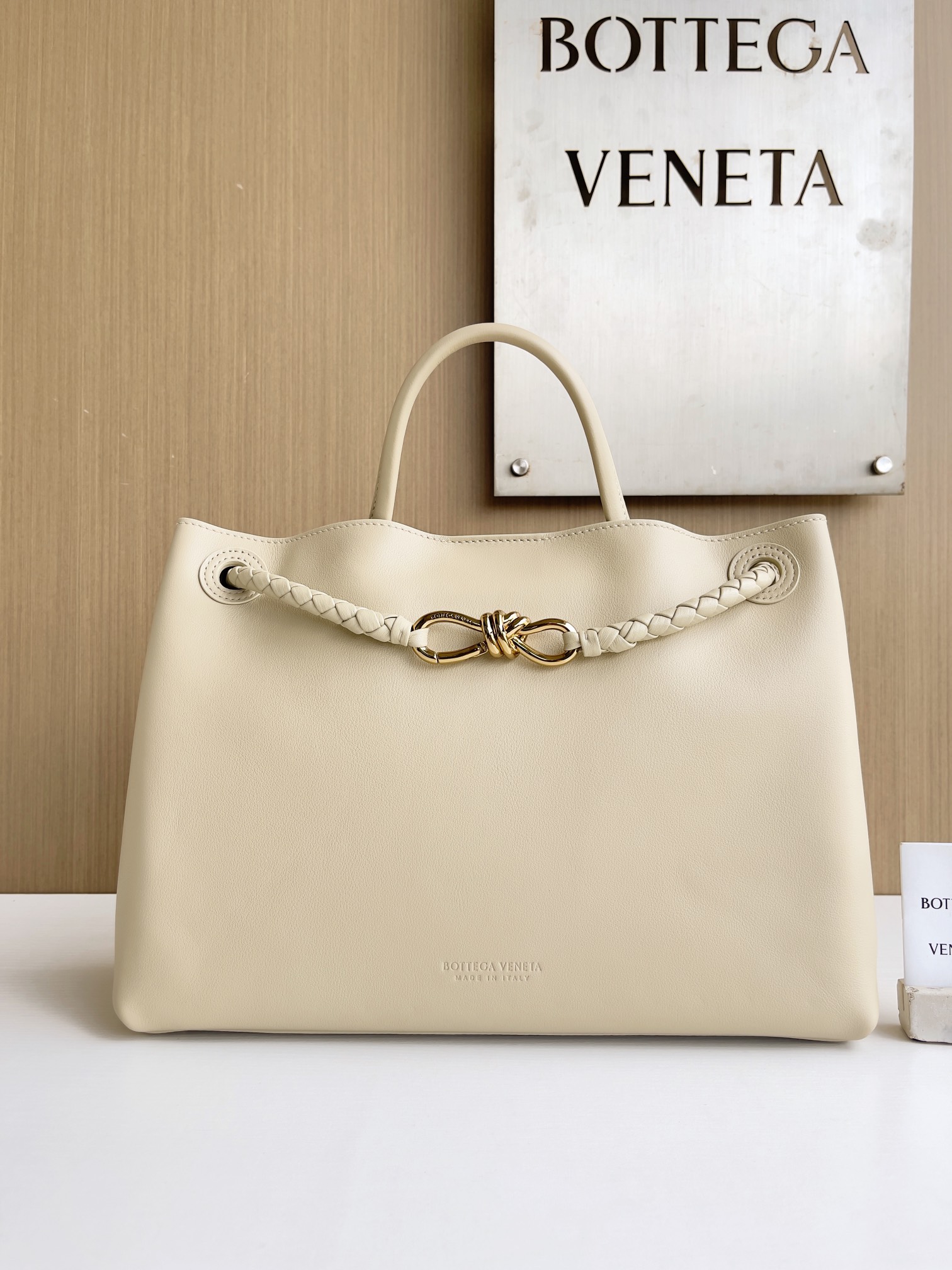보테가 베네타 Bottega Veneta 810214 Andiamo 34cm