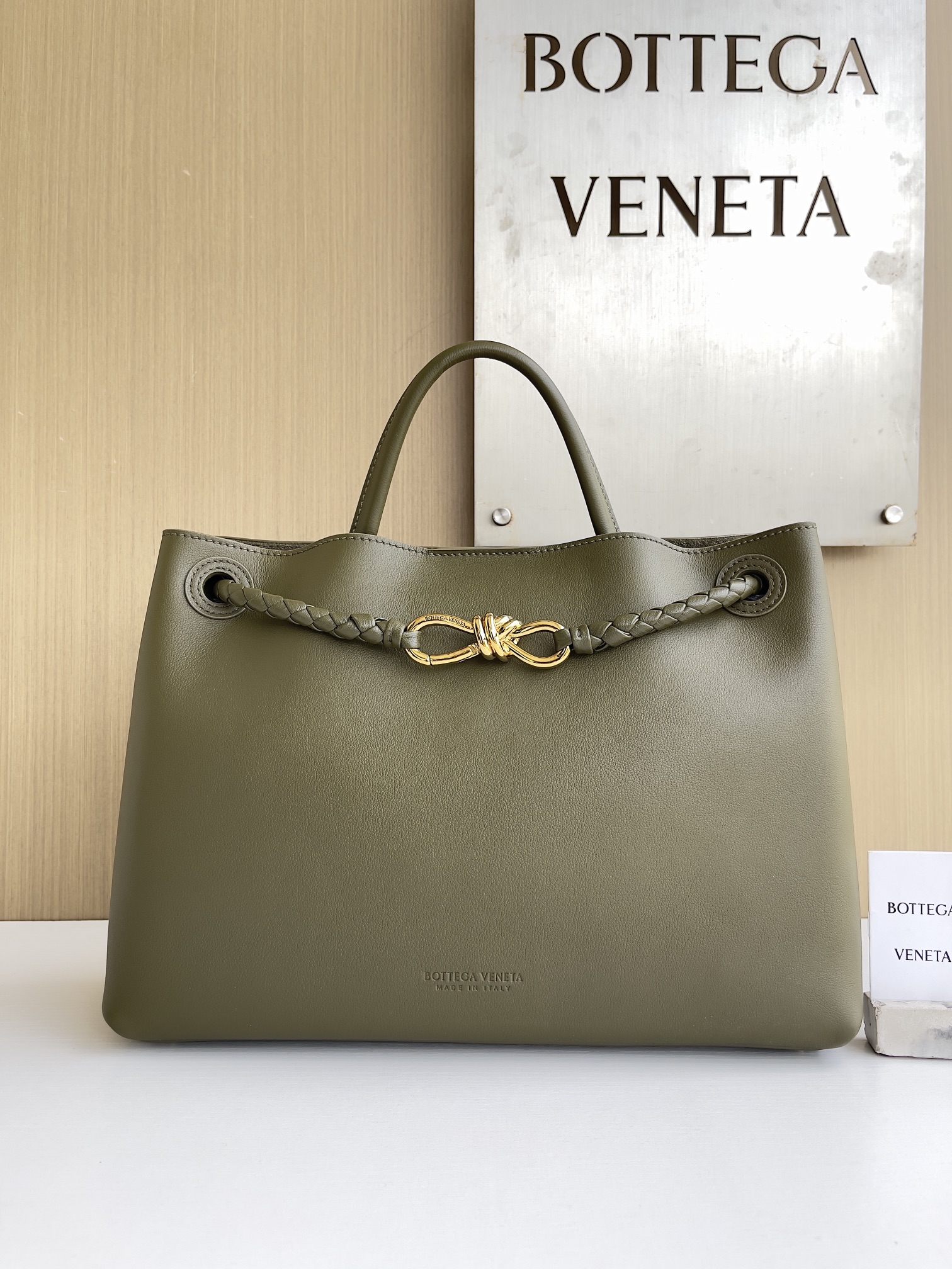 보테가 베네타 Bottega Veneta 810214 Andiamo 34cm