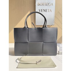 보테가 베네타 Bottega Veneta 609175 Arco Tote 41cm