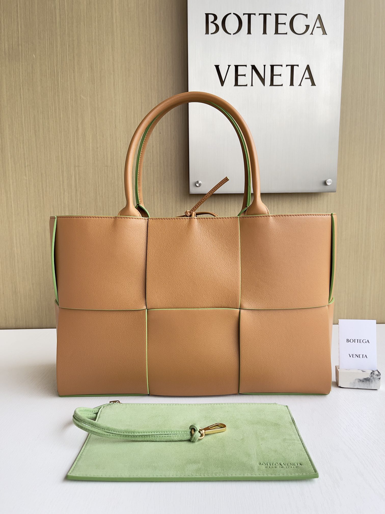 보테가 베네타 Bottega Veneta 609175 Arco Tote 41cm