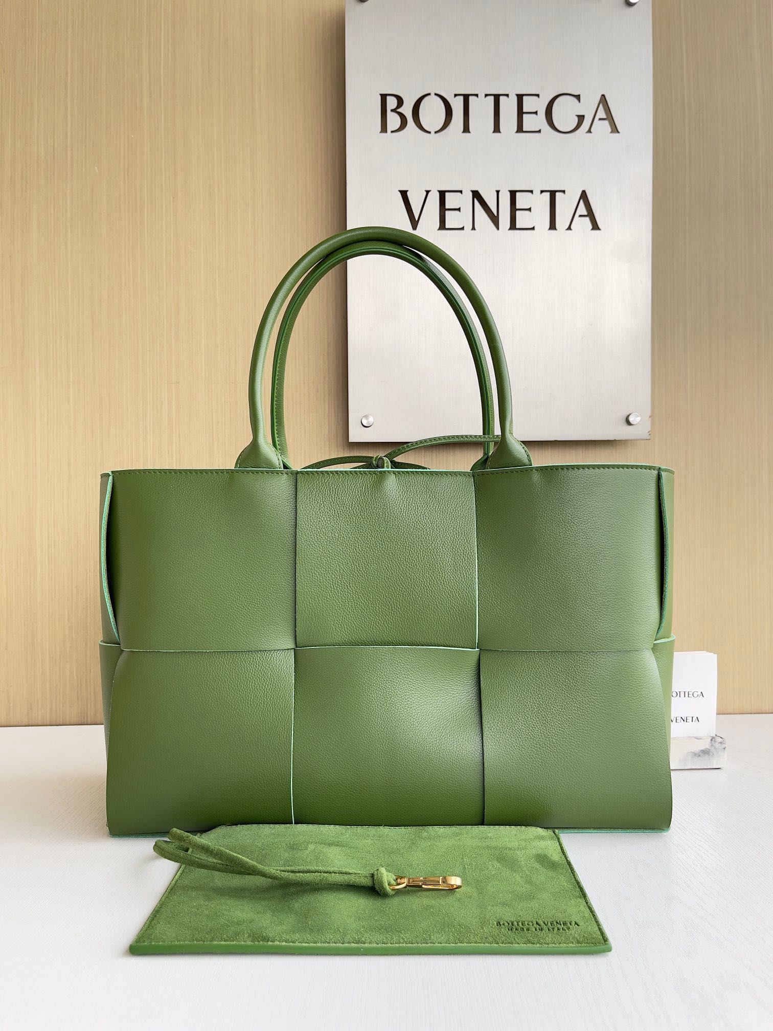 보테가 베네타 Bottega Veneta 609175 Arco Tote 41cm