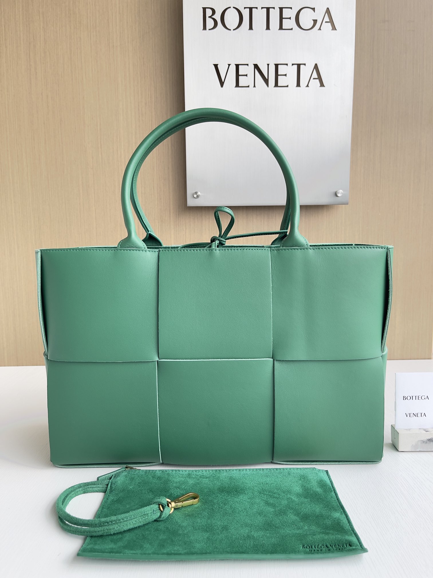 보테가 베네타 Bottega Veneta 609175 Arco Tote 41cm