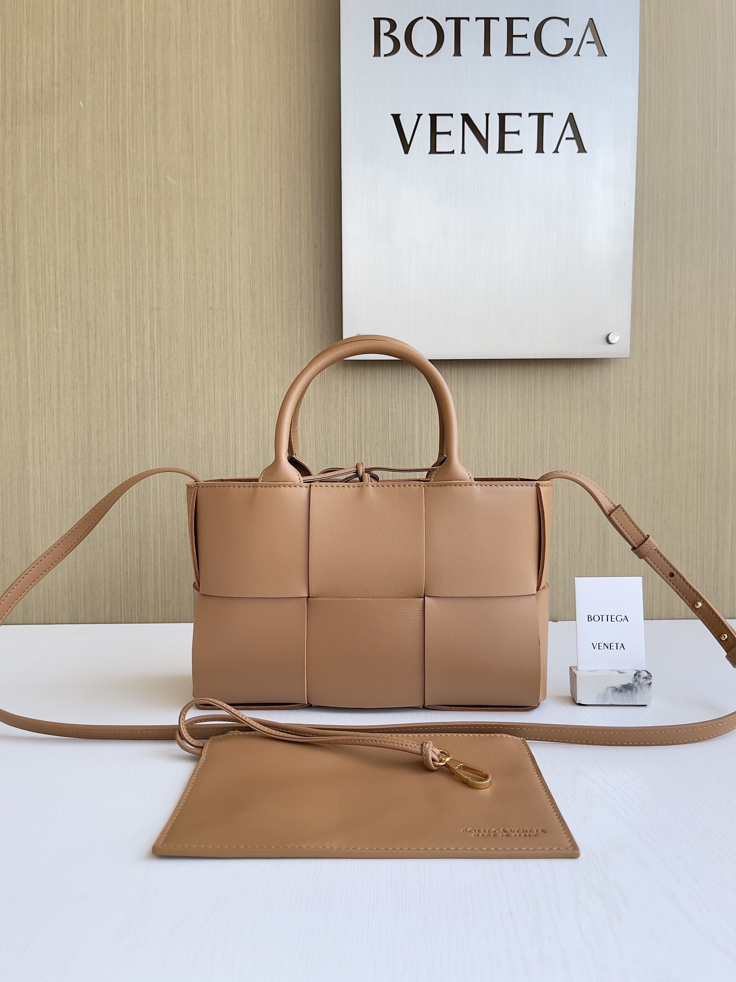 보테가 베네타 Bottega Veneta 709337 Arco Tote 25cm