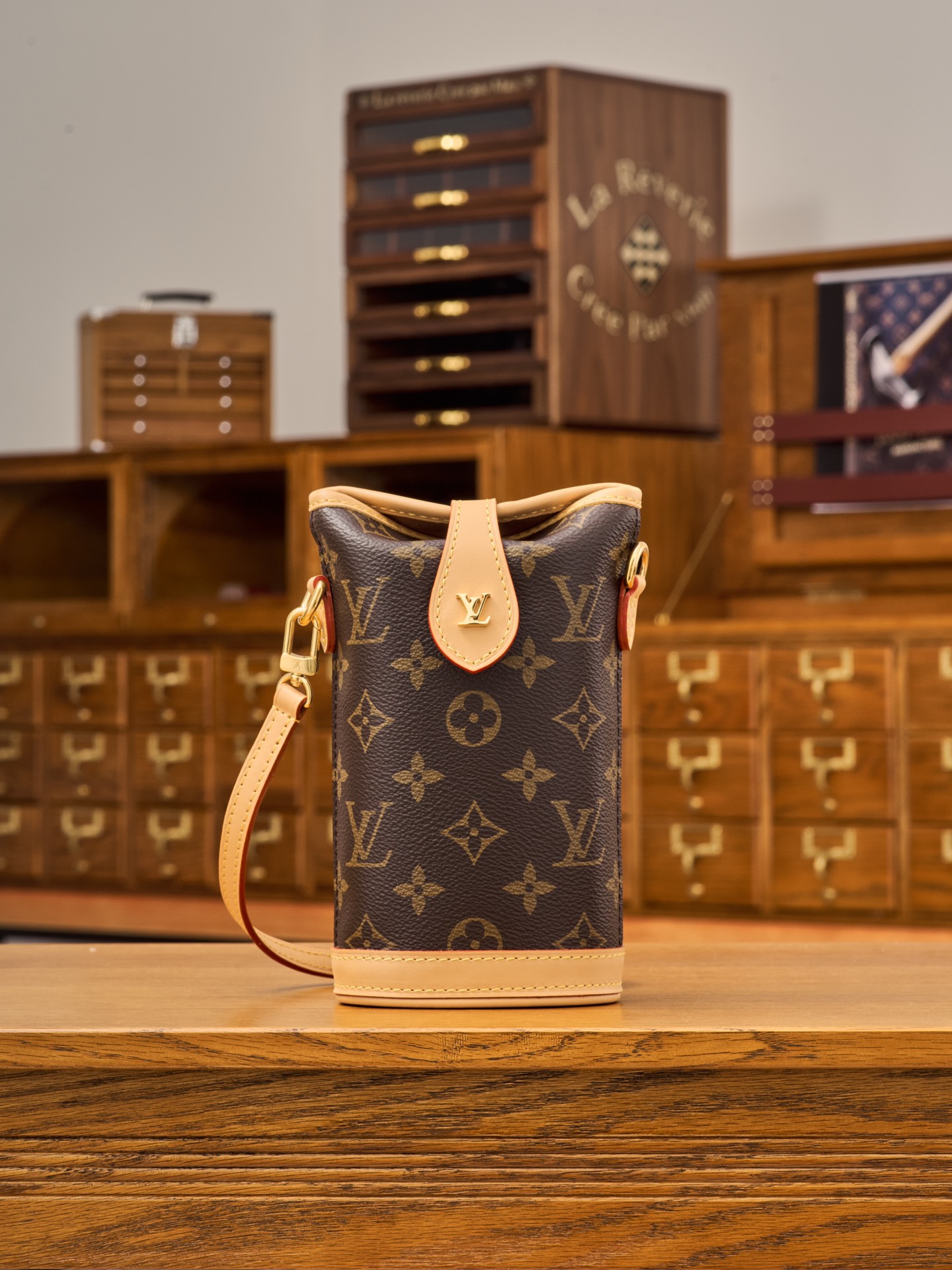 루이비통  Louis Vuitton M80874 Fold Me Pouch Monogram