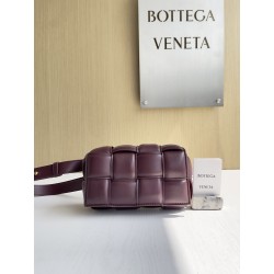 보테가베네타 Bottega Veneta 710075 Padded Cassette 18CM