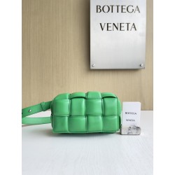 보테가베네타 Bottega Veneta 710075 Padded Cassette 18CM