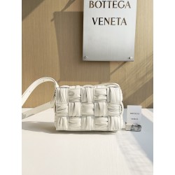 보테가베네타 Bottega Veneta 717089 Cassette 25CM