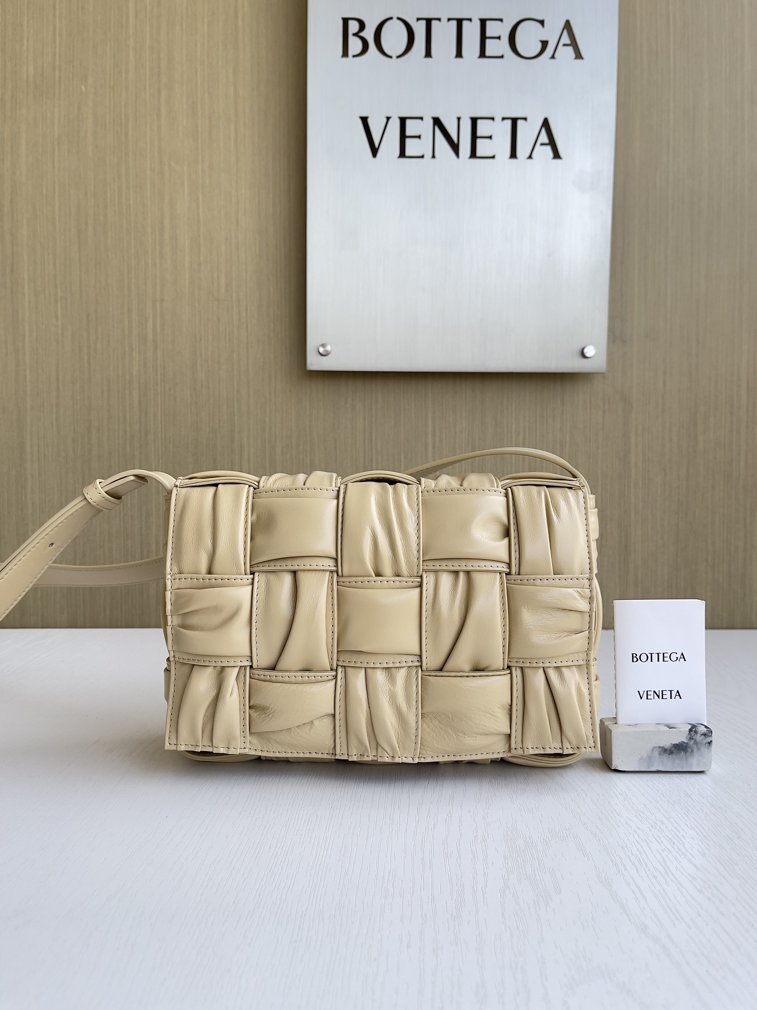 보테가베네타 Bottega Veneta 717089 Cassette 25CM
