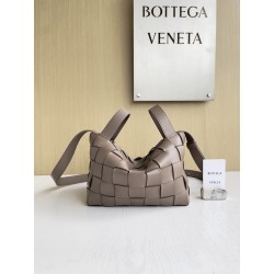 보테가베네타 Bottega Veneta 755132 Bowling Cassette 22cm