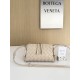 보테가 베네타 Bottega Veneta 794258 Intrecciato Concert Pouch 18.5CM