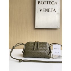 보테가 베네타 Bottega Veneta 794258 Intrecciato Concert Pouch 18.5CM