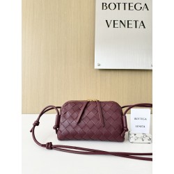 보테가 베네타 Bottega Veneta 794258 Intrecciato Concert Pouch 18.5CM