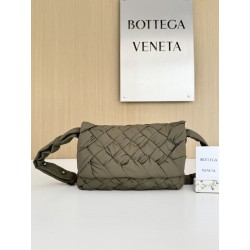 보테가 베네타 Bottega Veneta 795498 Rumple Messenger Bag 21CM